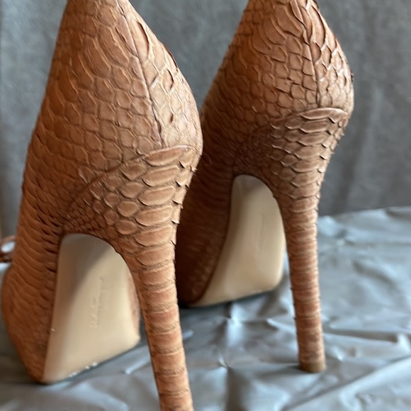 Ferragamo high heels shoes - Picture 8 of 9